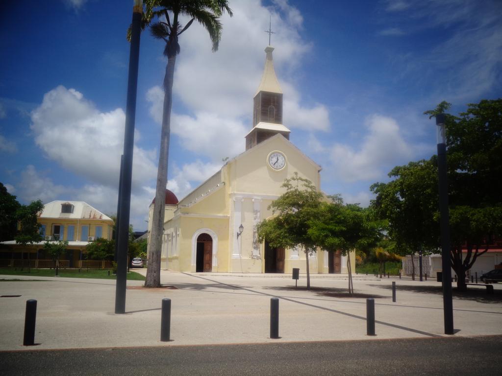 Residence Madelia Port-Louis Esterno foto